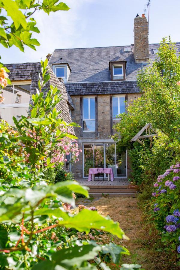 Le 74 Bed and Breakfast Avranches Exteriör bild